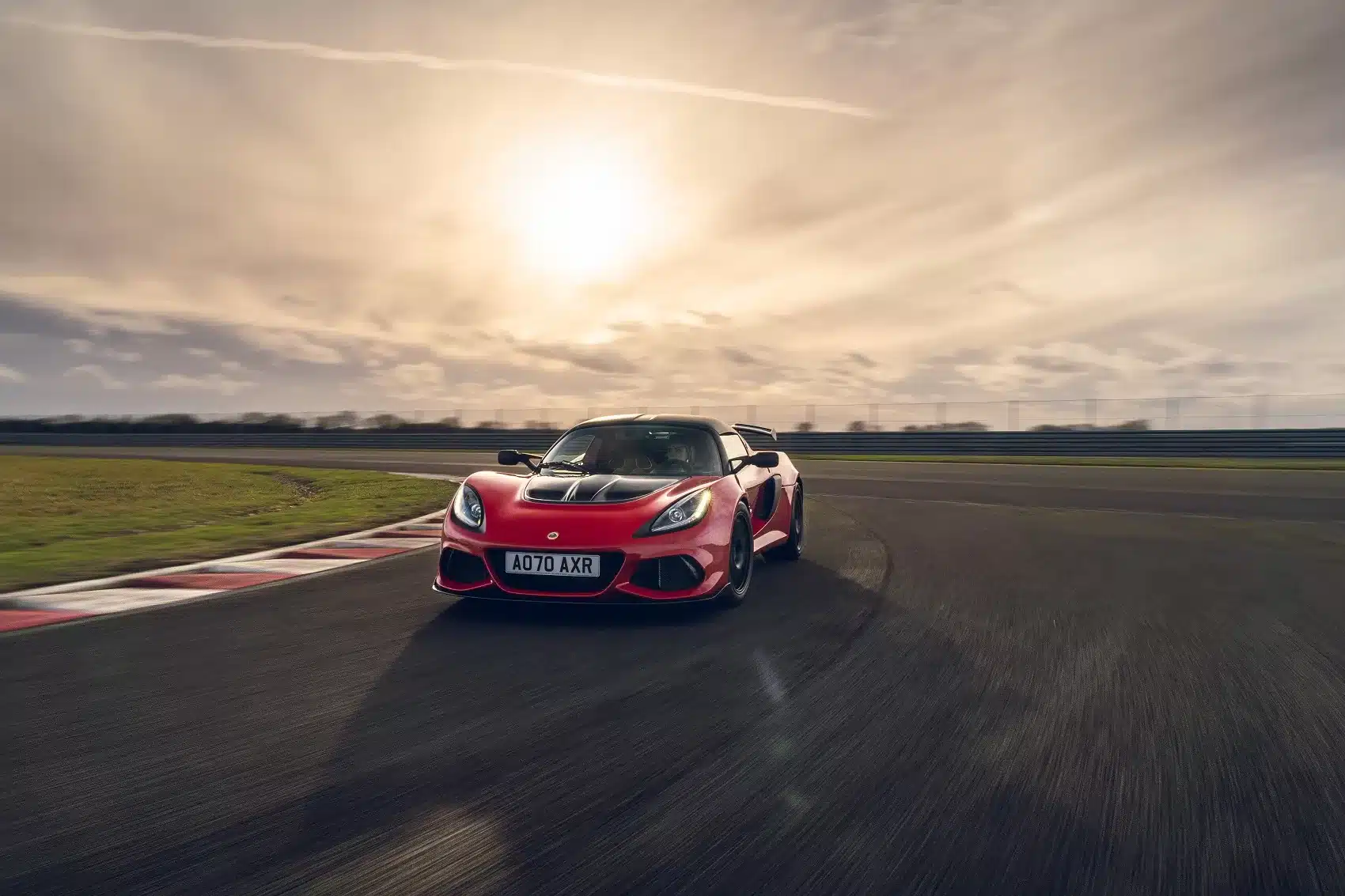 Lotus Exige Sport 420, zolder