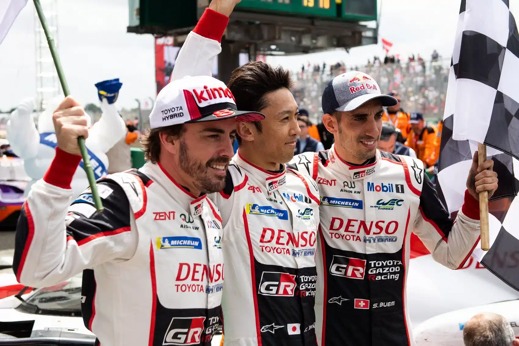 Fernando Alonso, Kazuki Nakajima, Sébastien Buemi