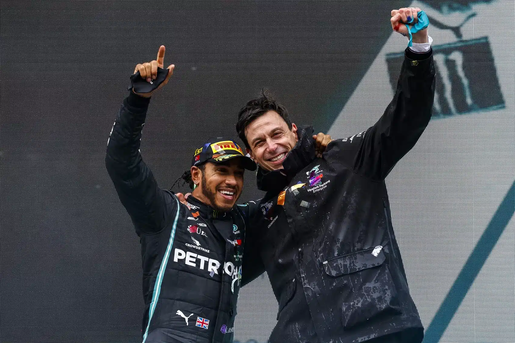 lewis hamilton, toto wolff, mercedes