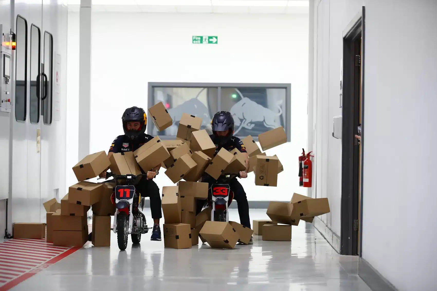 Max Verstappen, Sergio Perez, red bull