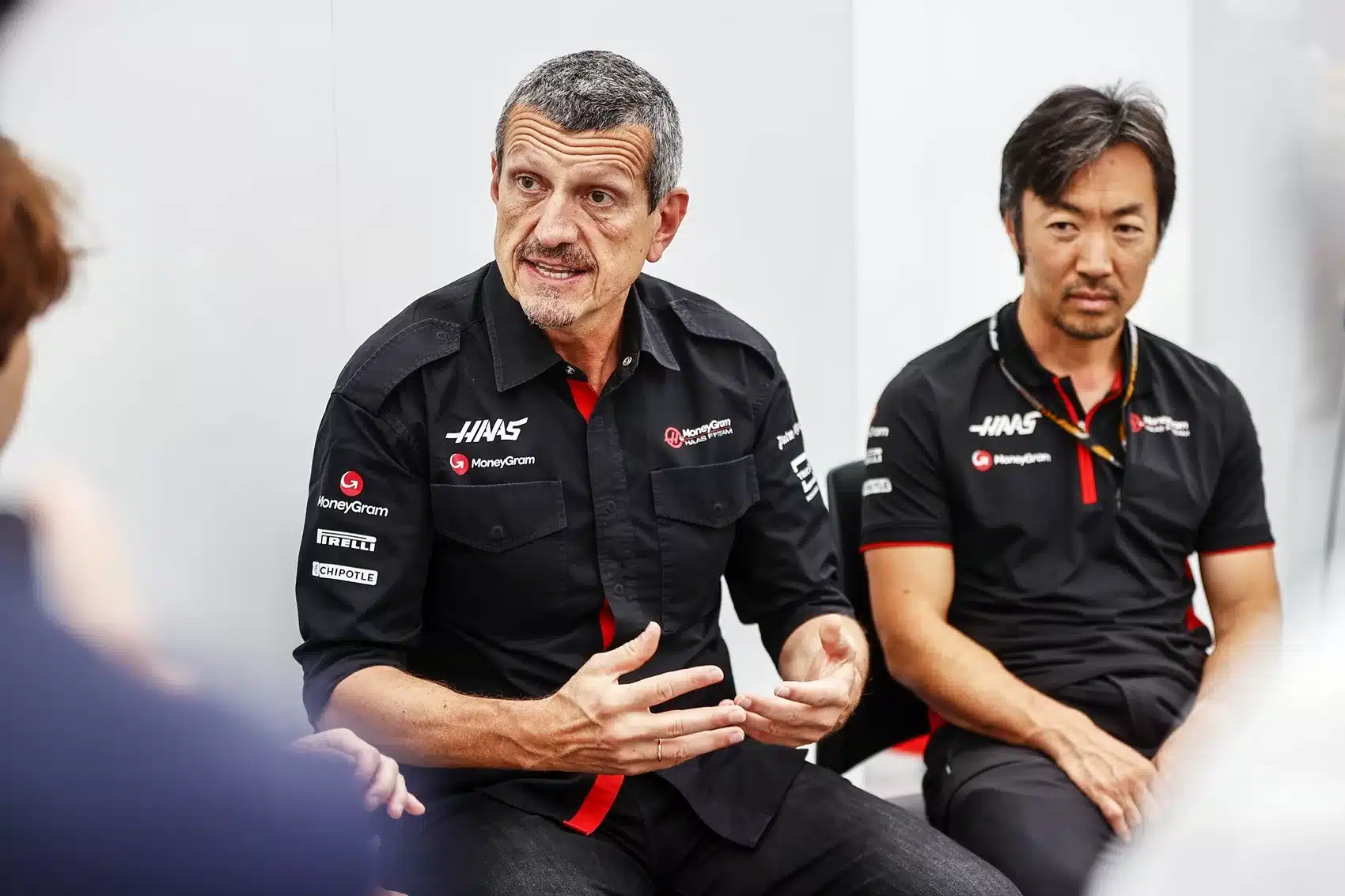Günther Steiner, Ayao Komatsu