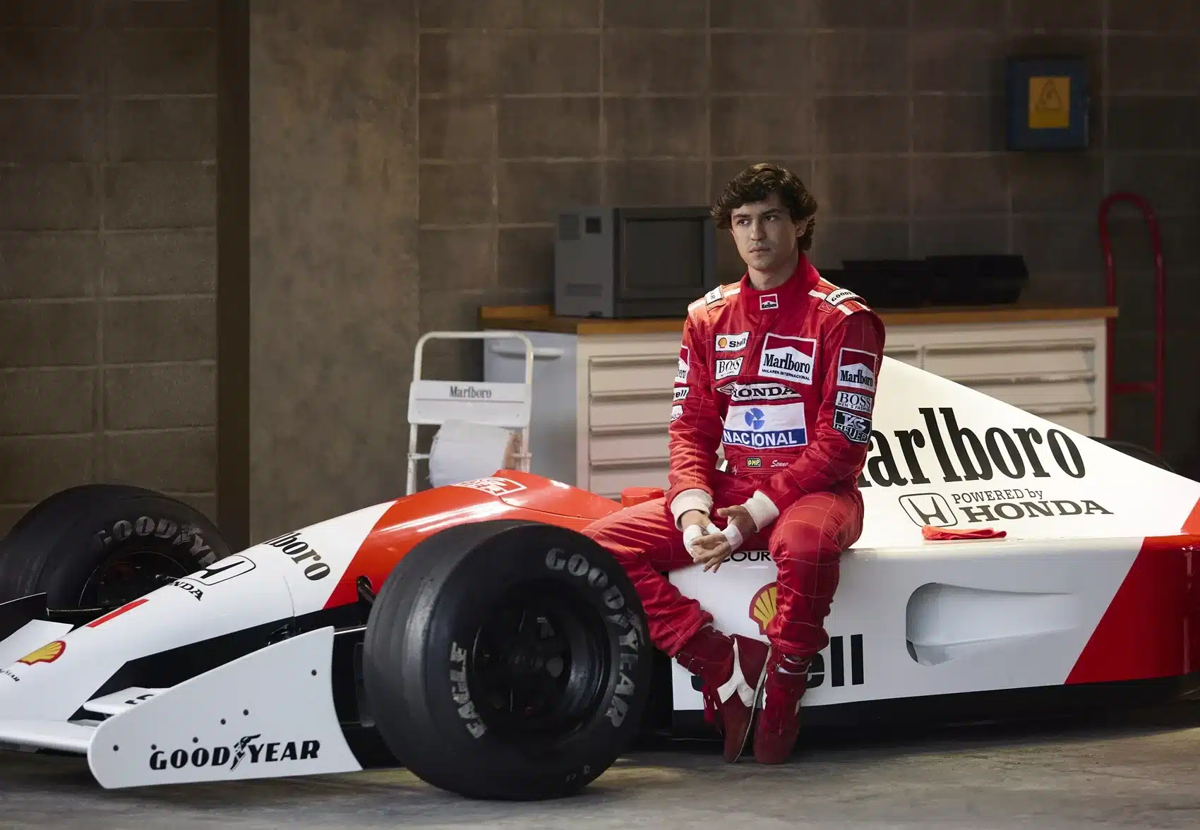 Senna sorozat, Gabriel Leone
