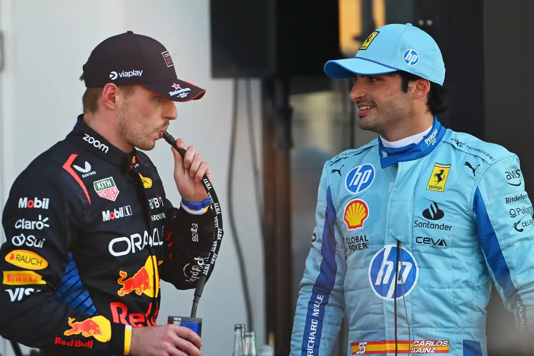 Max Verstappen, Carlos Sainz, Red Bull