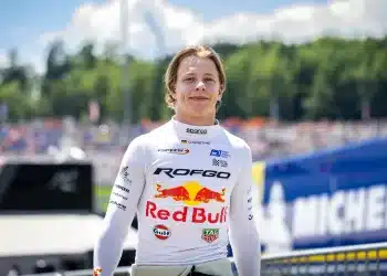 Oliver Goethe az F3-ból az F2-be lép