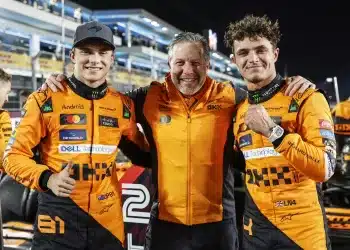 Oscar Piastri, Zak Brown, Lando Norris, (McLaren)