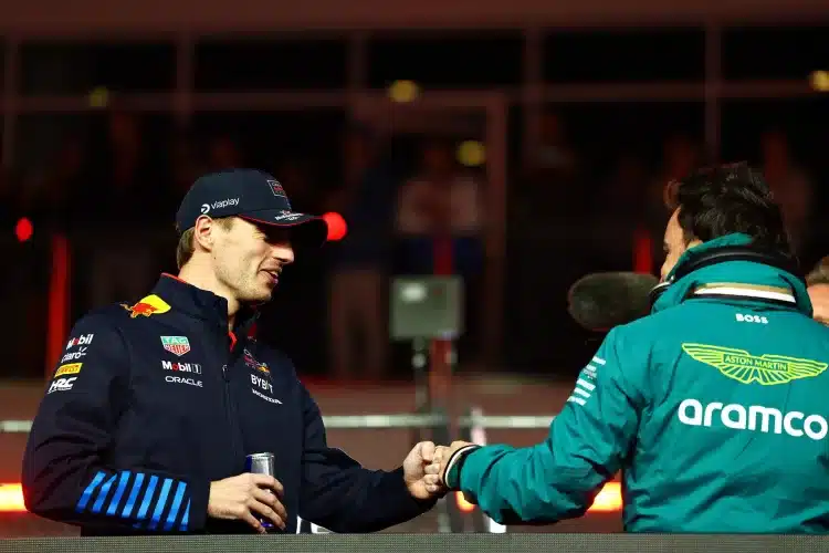 Max Verstappen, Fernando Alonso, aston martin