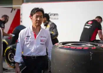 Ayao Komatsu, a Haas csapatfőnöke elmondta, 2025-ben megválik a csapat egy Ferrari-elemtől