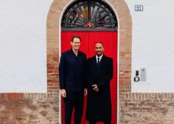 John Elkann, Lewis Hamilton