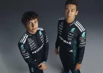Andrea Kimi Antonlli és George Russell az új, 2025-ös Mercedes x Adidas overálban