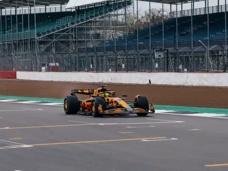 Mclaren, F1, 2025 shakedown