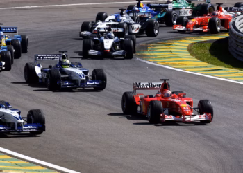 Ralf és Michael Schumacher, David Coulthard, Juan-Pablo Montoya, Kimi Räikkönen, stb... F1 2002 Brazil Nagydíj rajt