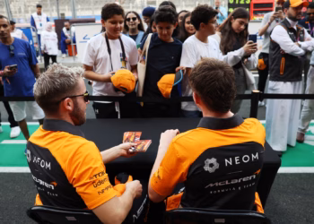 Sam Bird, Taylor Barnard, McLaren