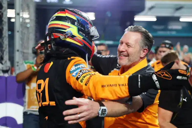 Oscar Piastri, Zak Brown