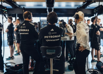 x, Toto Wolff, Valtteri Bottas