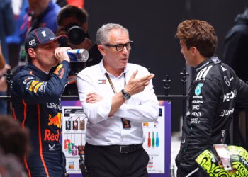 Max Verstappen, Stefano Domenicali, George Russell, red bull