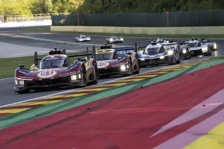 WEC: #51 Ferrari, #50 Ferrari