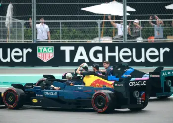 Doohan után egy másik pilótánál is rezeg a léc