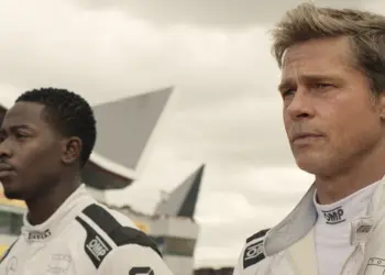 F1: The Movie. Damson Idris, mint Joshua Pearce és Brad Pitt, mint Sonny Hayes
