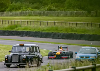 taxi, RB7, verstappen