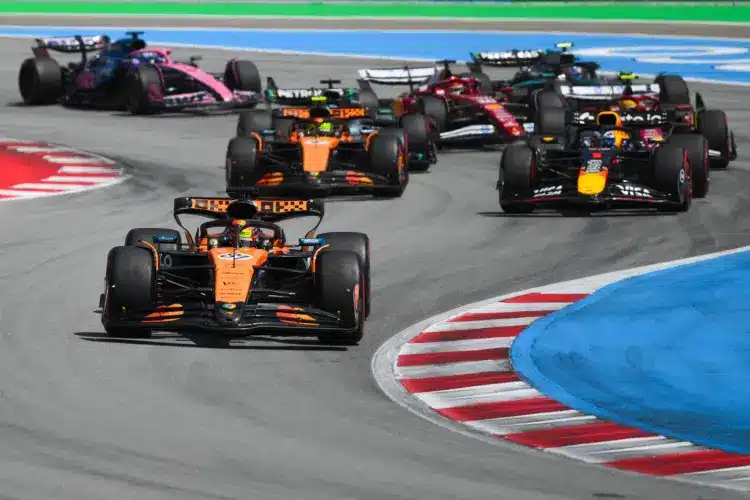 Oscar Piastri, Max Verstappen, Lando Norris, George Russell, forma-1-es versenynaptár 2026