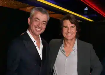 Eddy Cue, Tom Cruise