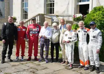 Mika Häkkinen, Alain Prost, Nigel Mansell, Jackie Stewart, Bernie Ecclestone, The Duke of Richmond, Mario Andretti, Jacques Villeneuve, Emerson Fittipaldi