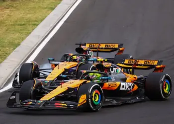 Lando Norris, Oscar Piastri, McLaren