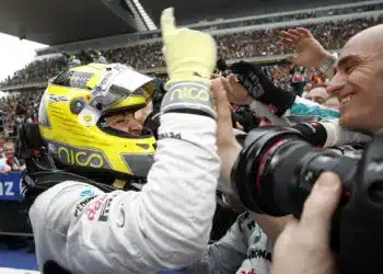 Nico Rosberg győzelmet ünnepel