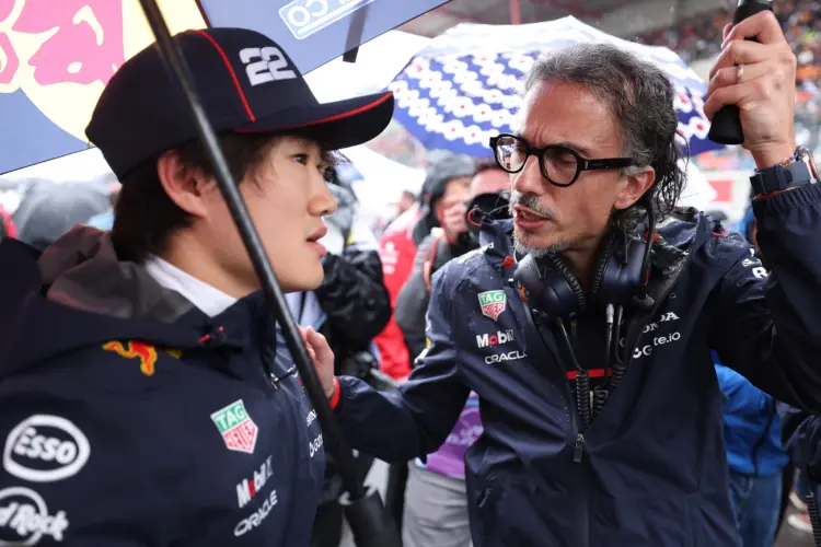Yuki Tsunoda, Laurent Mekies, red bull