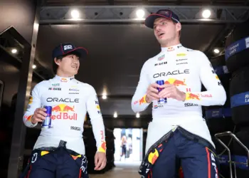Yuki Tsunoda, Max Verstappen