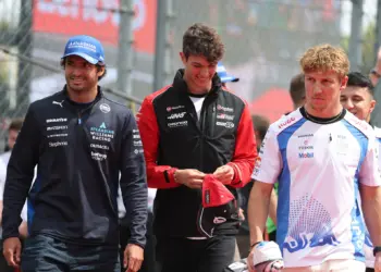 Carlos Sainz, Liam Lawson