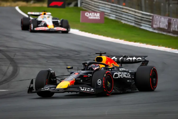 Max Verstappen, Isack Hadjar, red bull