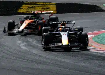 Lando Norris, előtt Max Verstappen, 2025 Olasz Nagydíj