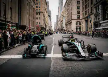 Lewis Hamilton, WhatsApp car, Wolff