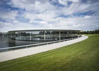 McLaren Technology Centre, sonic