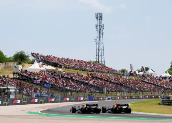 Max Verstappen, Yuki Tsunoda, 2025 Magyar Nagydíj F1