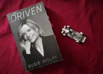 Susie Wolff_ Driven könyv