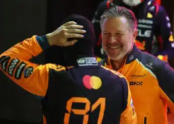 Oscar Piastri, Zak Brown
