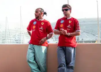 F1 2025 Lewis Hamilton és Charles Leclerc