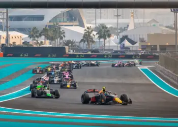 F2 Abu Dhabi 2025, Lindblad az élen