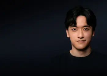 Guanyu Zhou