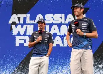 Carlos Sainz, Alexander Albon, F1